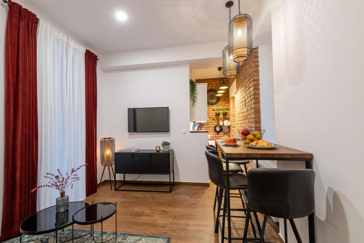 Brickwall Apartments Загреб Экстерьер фото