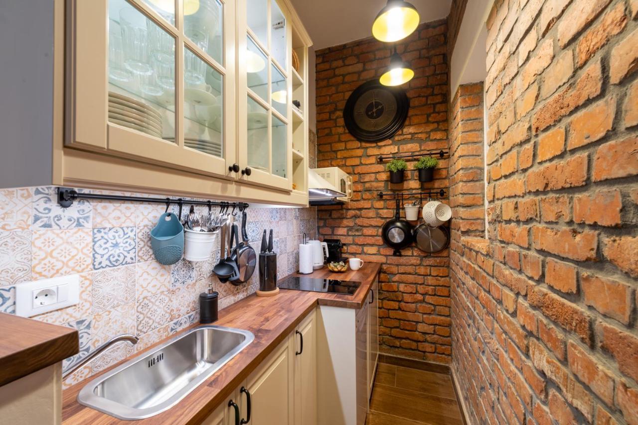 Brickwall Apartments Загреб Экстерьер фото